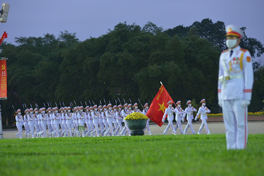 Lễ thượng cờ s&aacute;ng M&ugrave;ng Một Tết tại Quảng trường Ba Đ&igrave;nh - Ảnh 17.