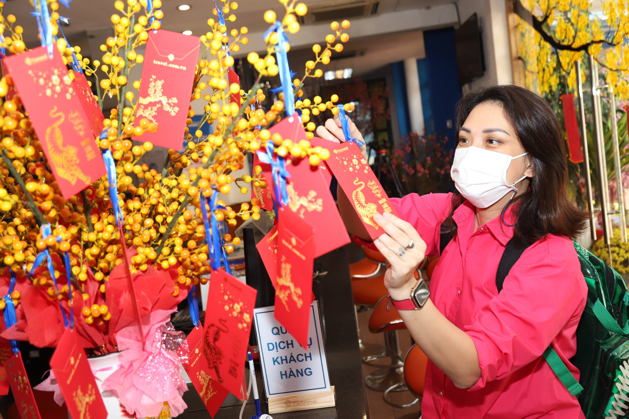 Nhiều đo&agrave;n kh&aacute;ch xuất h&agrave;nh m&ugrave;ng 1 Tết, du lịch kỳ vọng khởi sắc - Ảnh 4.