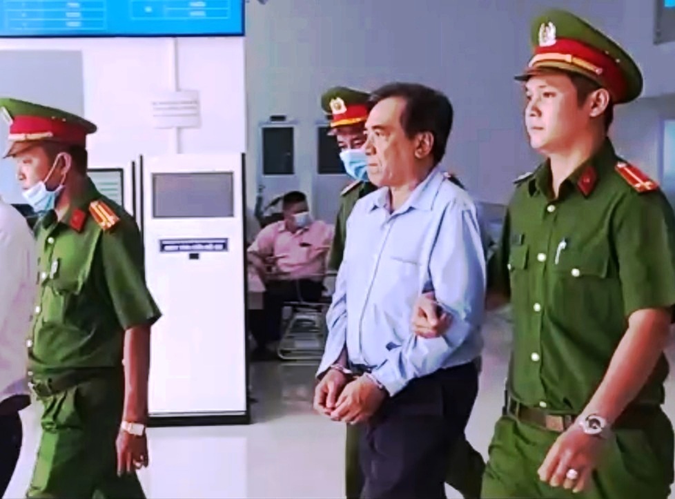 Kháng nghị bản án “lạ” về tội nhận hối lộ ở Tiền Giang