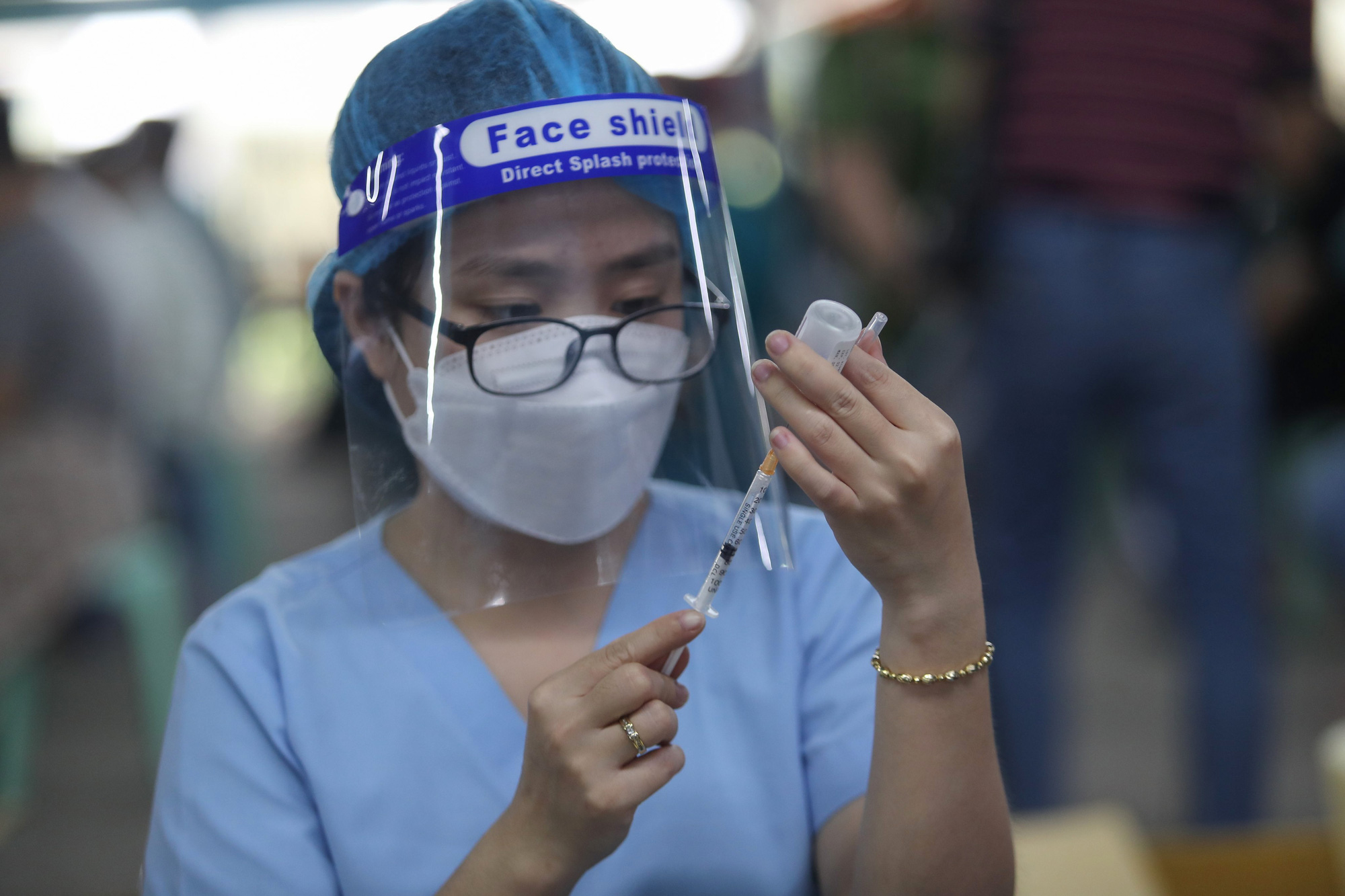 Bị vết thương hở, tiêm vắc-xin Covid-19 được không?