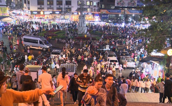 Nắm bắt cơ hội để phục hồi và phát triển du lịch