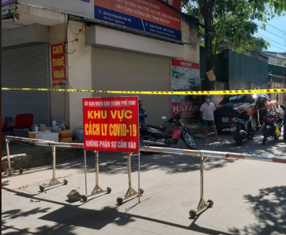 Lơ là chống dịch Covid-19, Chủ tịch xã bị tạm đình chỉ công tác