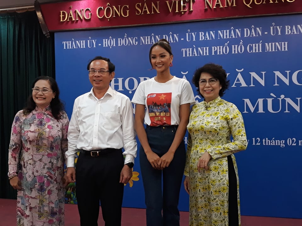 Lãnh đạo TP HCM lắng nghe tâm tư, nguyện vọng của văn nghệ sĩ