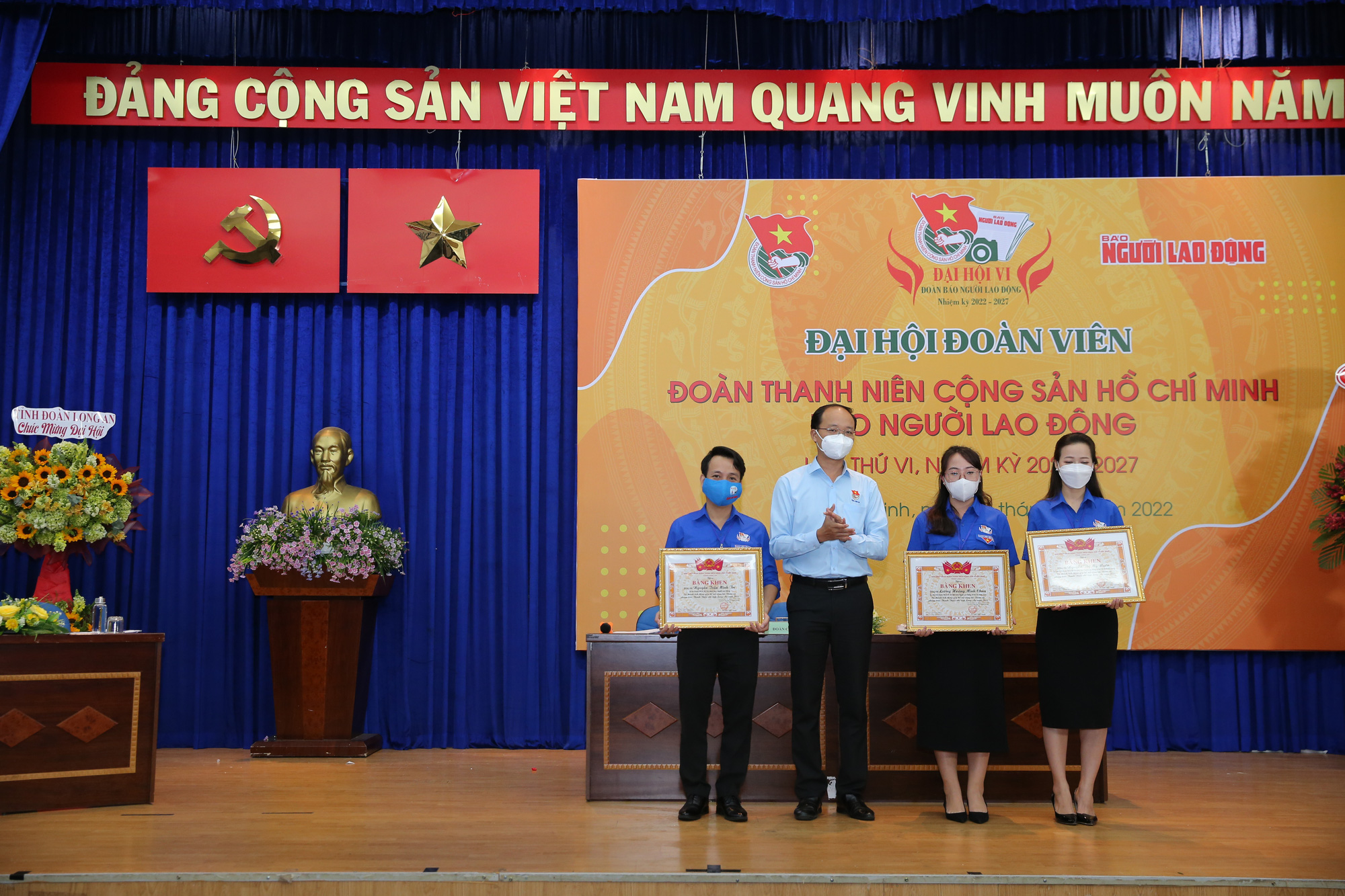 Thêm 18.000 lá cờ xây dựng Đường cờ Tổ quốc - Ảnh 5.
