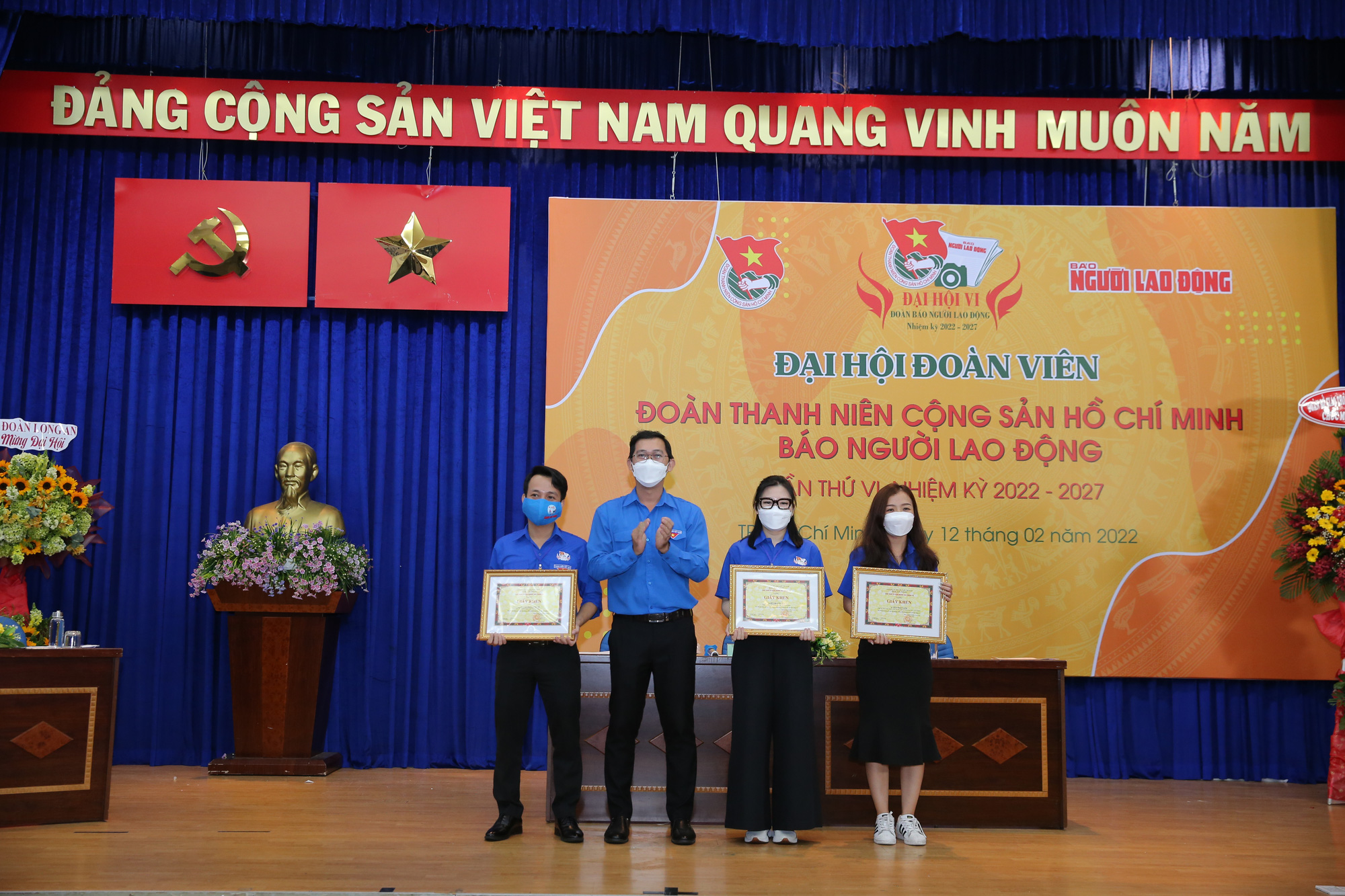 Thêm 18.000 lá cờ xây dựng Đường cờ Tổ quốc - Ảnh 6.