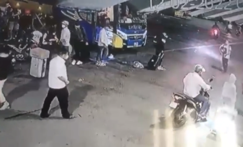 Vụ nam sinh mất t&iacute;ch ở bến xe Miền Đ&ocirc;ng: C&ocirc;ng an kh&aacute;m nghiệm tử thi tr&ocirc;i tr&ecirc;n s&ocirc;ng S&agrave;i G&ograve;n - Ảnh 3.