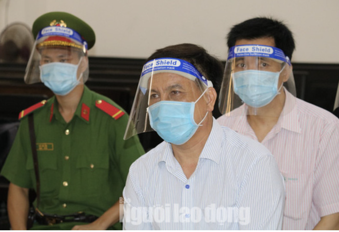 Nguy&ecirc;n Chủ tịch UBND TP Tr&agrave; Vinh Diệp Văn Thạnh hầu to&agrave; - Ảnh 2.
