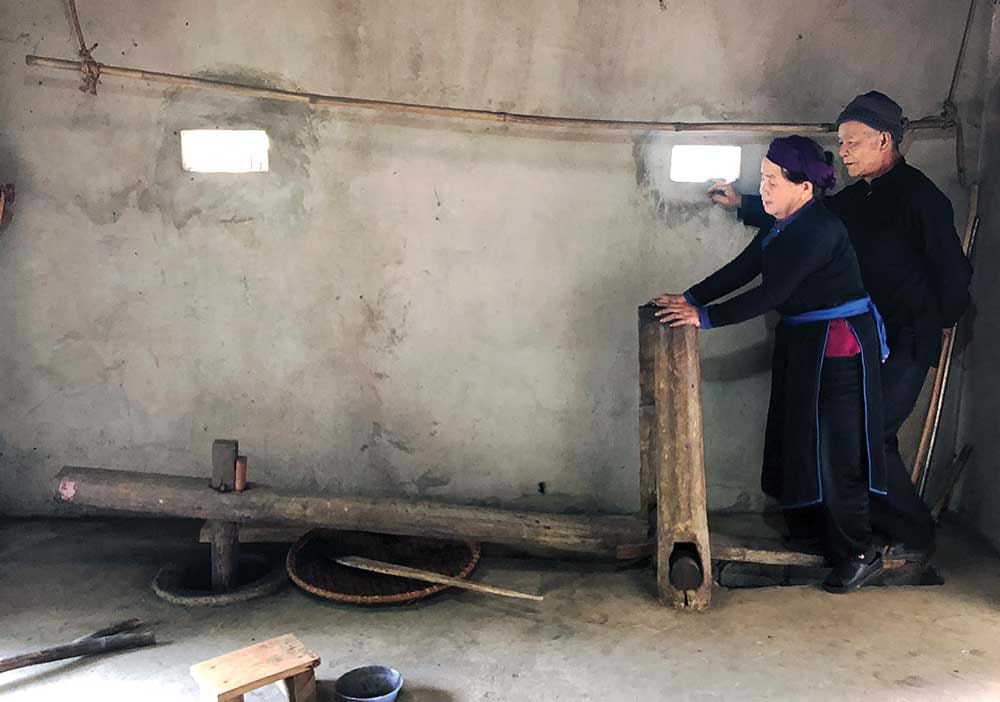 B&aacute;nh chưng đen - thơm ng&aacute;t vị đại ng&agrave;n - Ảnh 3.