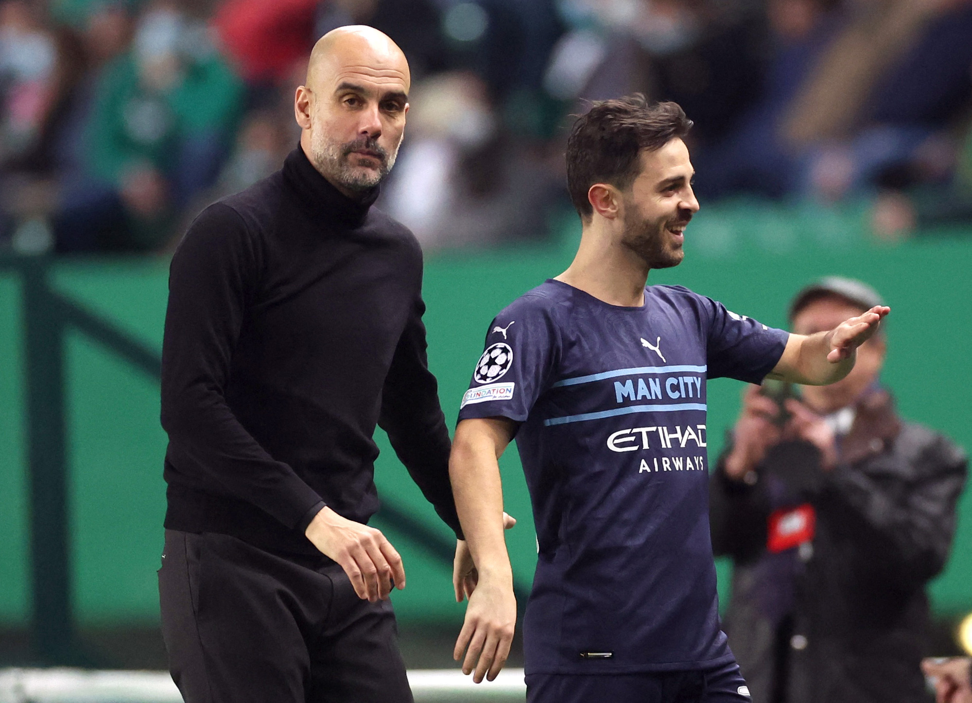 Thắng đậm Sporting Lisbon, HLV Guardiola vẫn chưa hài lòng lối chơi của Man City
