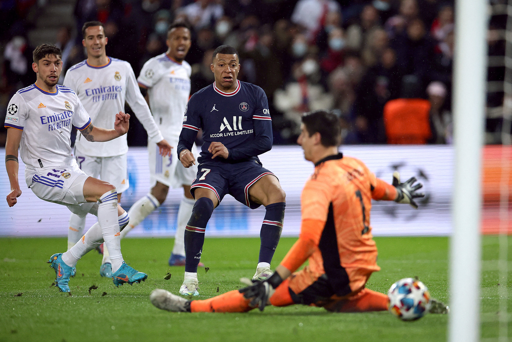 Messi đá hỏng phạt đền, người hùng Mbappe định đoạt đại chiến - Ảnh 5.