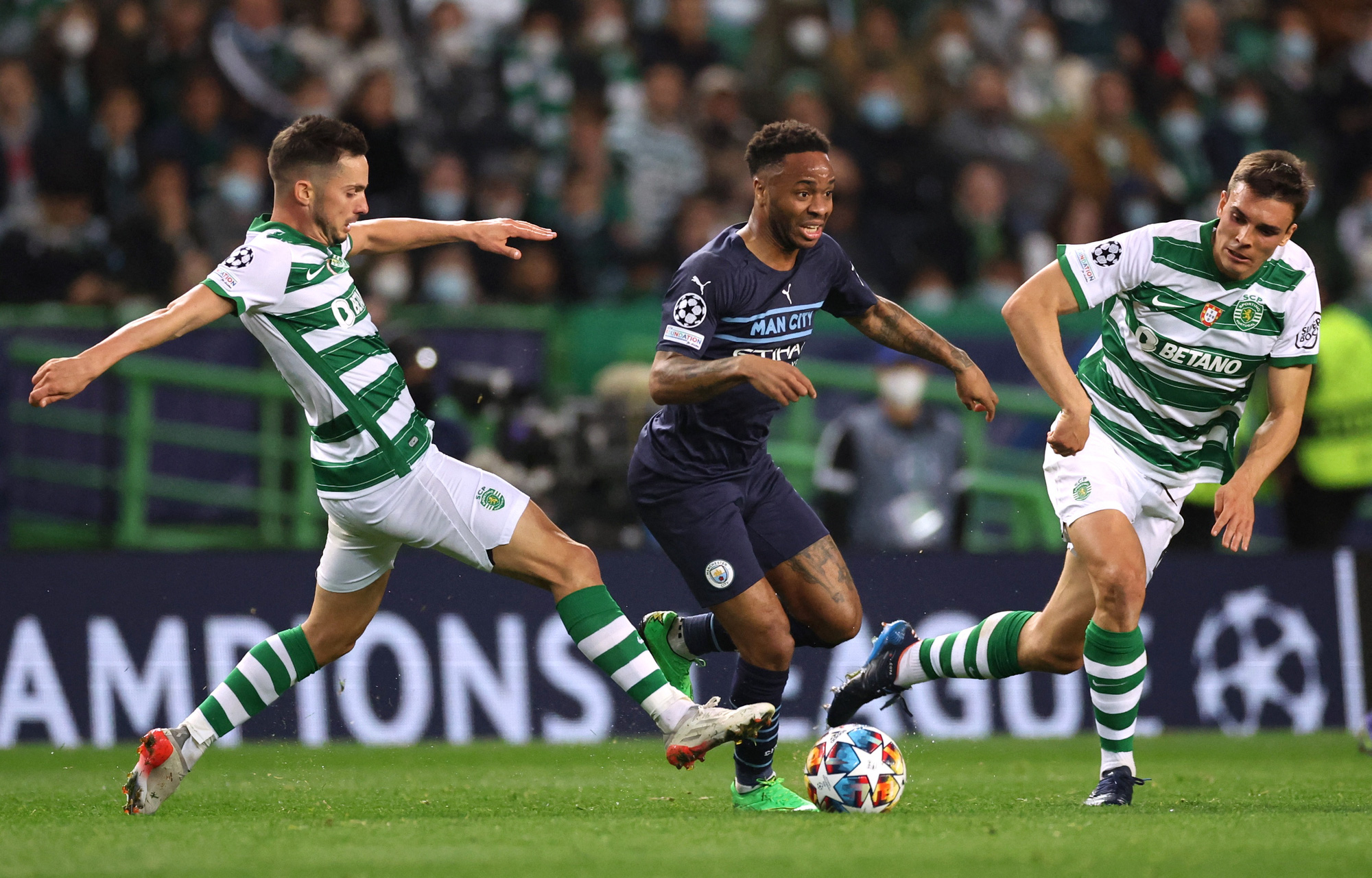 Vùi dập chủ nhà Sporting CP, Man City chắc suất tứ kết Champions League
