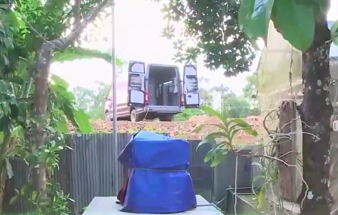Mở loa chĩa vào nhà dân, doanh nghiệp nhận "gạch đá" từ bạn đọc