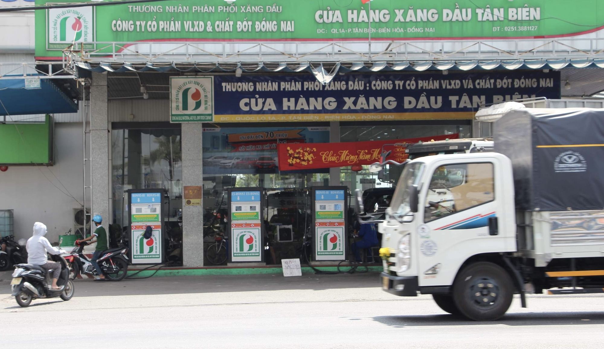 Đồng Nai: Nhiều cây xăng ngưng bán, bán nhỏ giọt