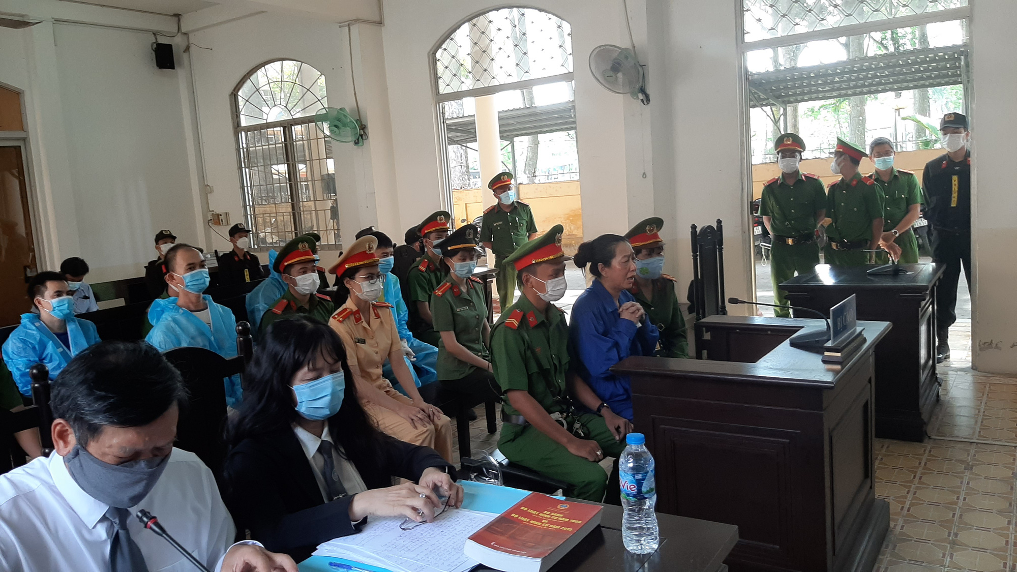 “Trùm” buôn lậu Mười Tường tiết lộ “sốc” tại tòa