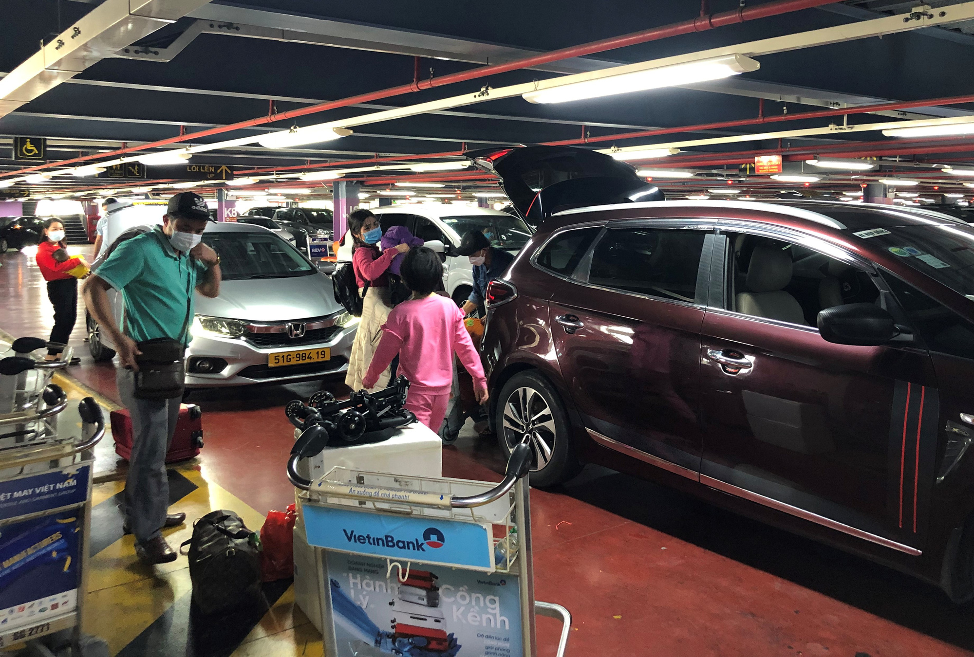 Đón xem kỳ 4 phóng sự: "Thế giới taxi riêng" ở sân bay Tân Sơn Nhất