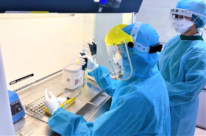 Gi&aacute; x&eacute;t nghiệm SARS-CoV-2 mới: Tối đa 78.000 đồng/x&eacute;t nghiệm - Ảnh 2.