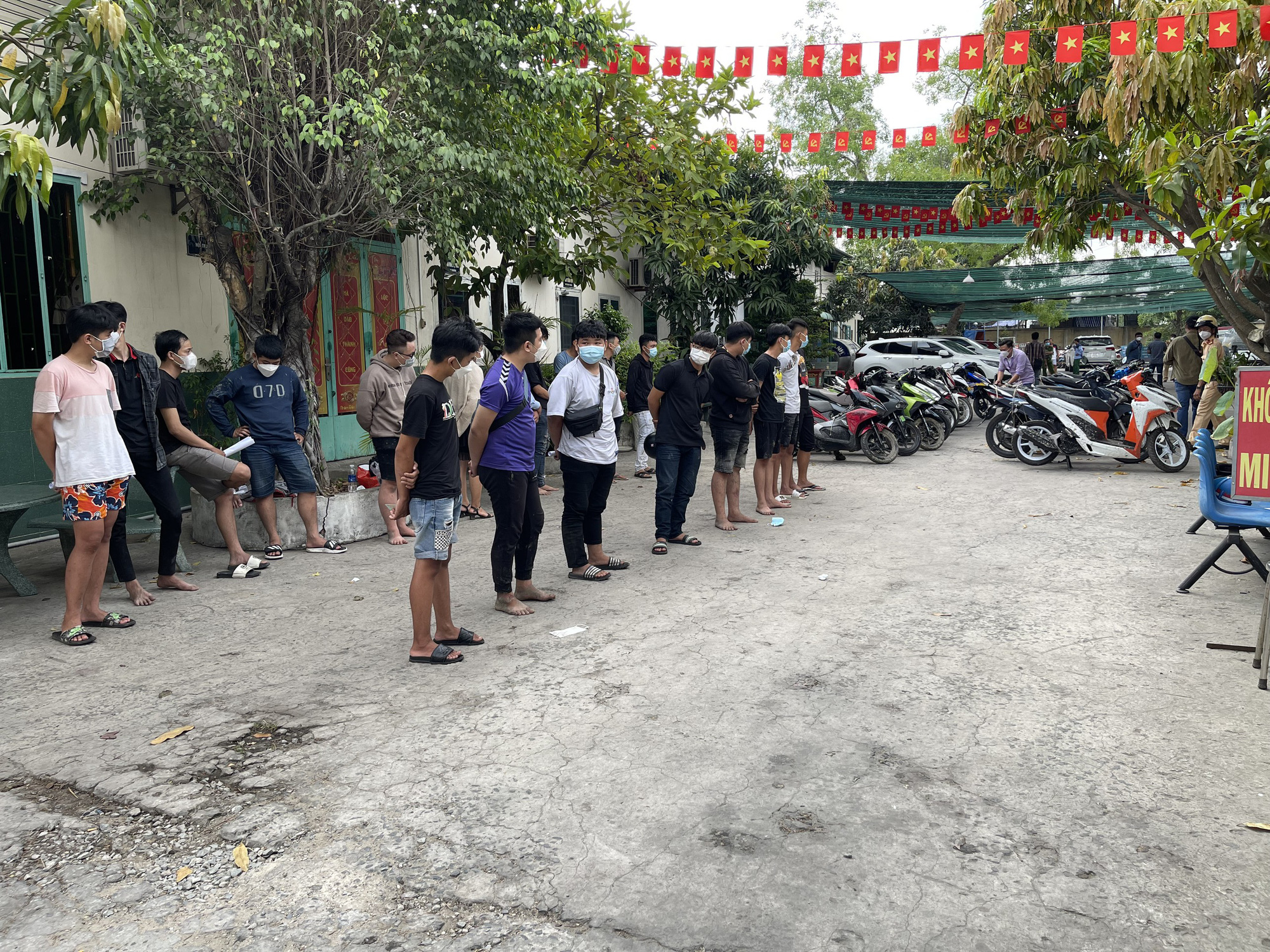 TP HCM: Hơn 100 qu&aacute;i xế&rdquo; g&acirc;y n&aacute;o loạn, 18 đối tượng bị bắt - Ảnh 3.