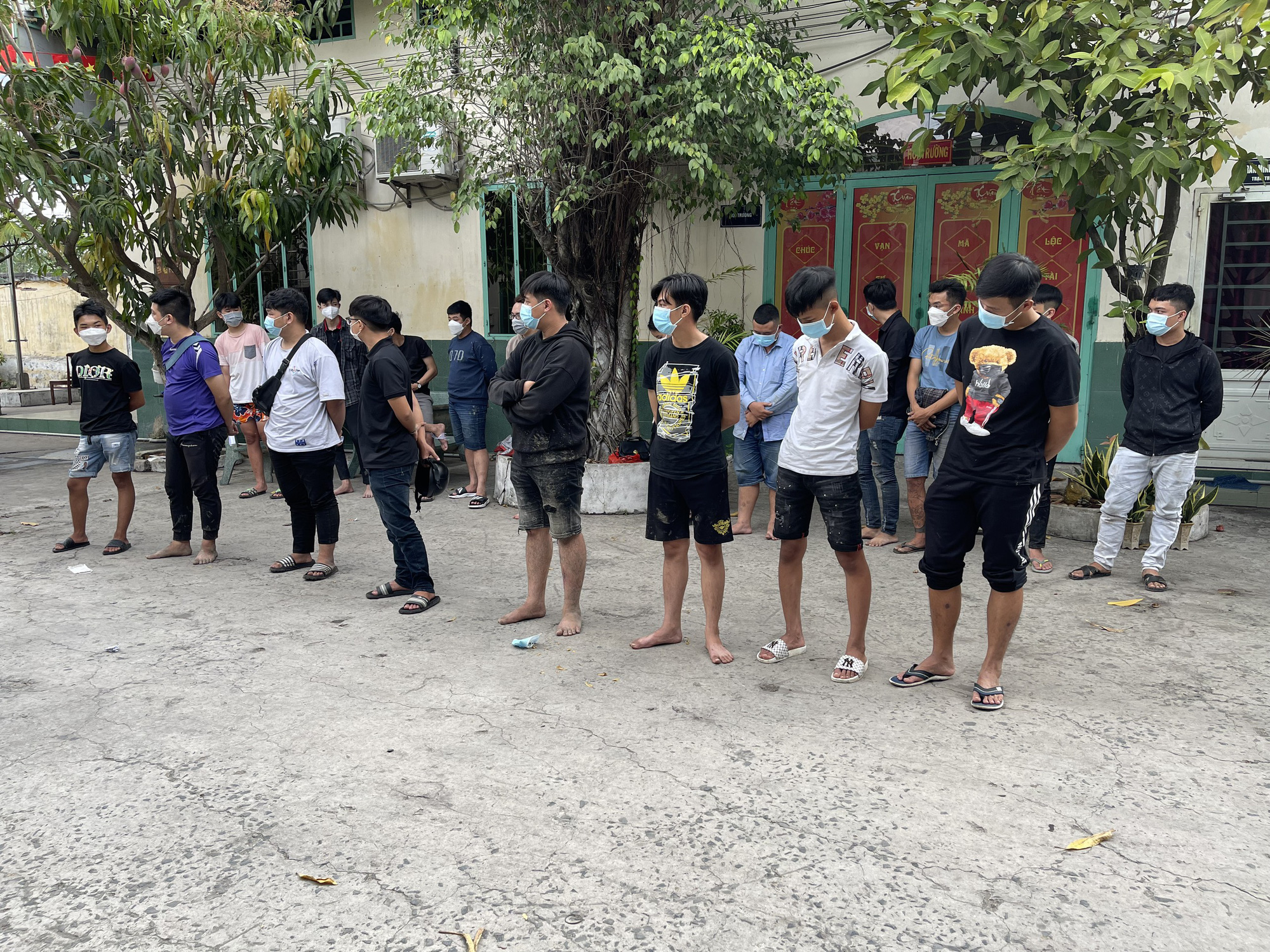 TP HCM: Hơn 100 qu&aacute;i xế&rdquo; g&acirc;y n&aacute;o loạn, 18 đối tượng bị bắt - Ảnh 5.