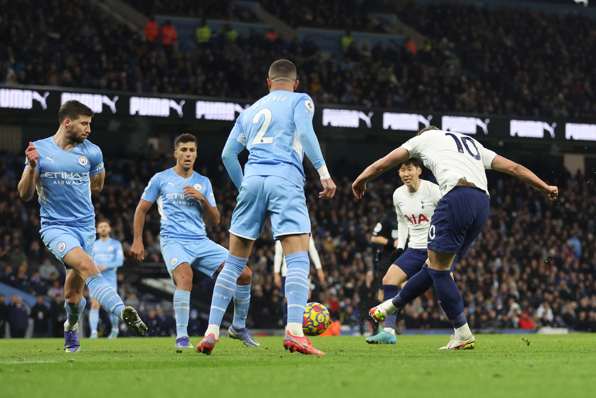 Harry Kane tỏa sáng, Tottenham quật ngã Man City tại Etihad - Ảnh 5.
