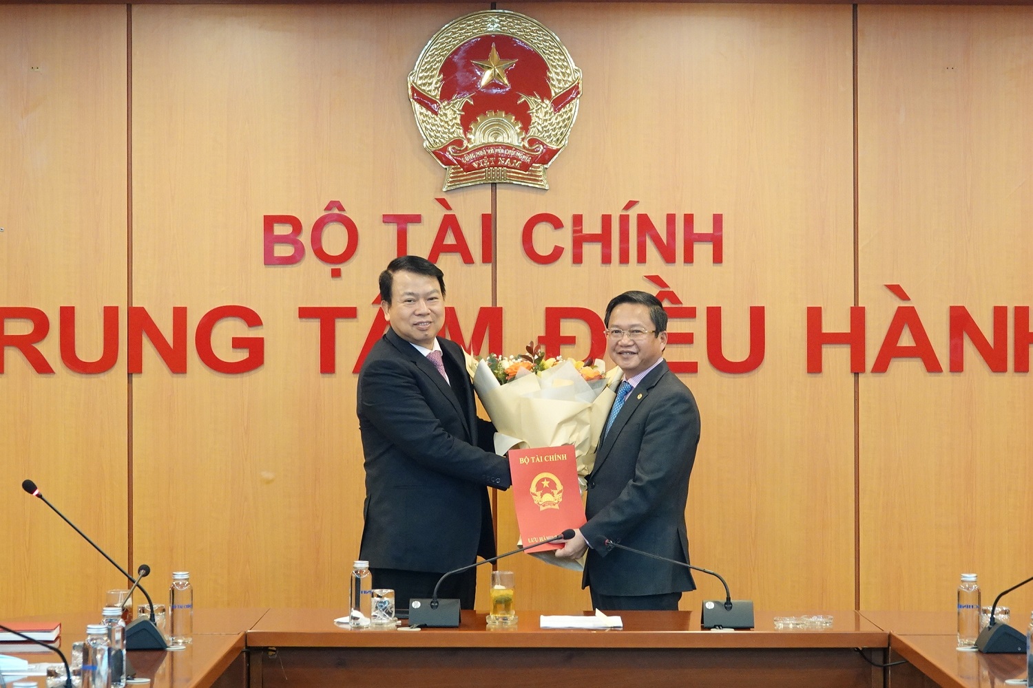 Bộ Tài chính có Chánh Văn phòng mới là tiến sĩ kinh tế