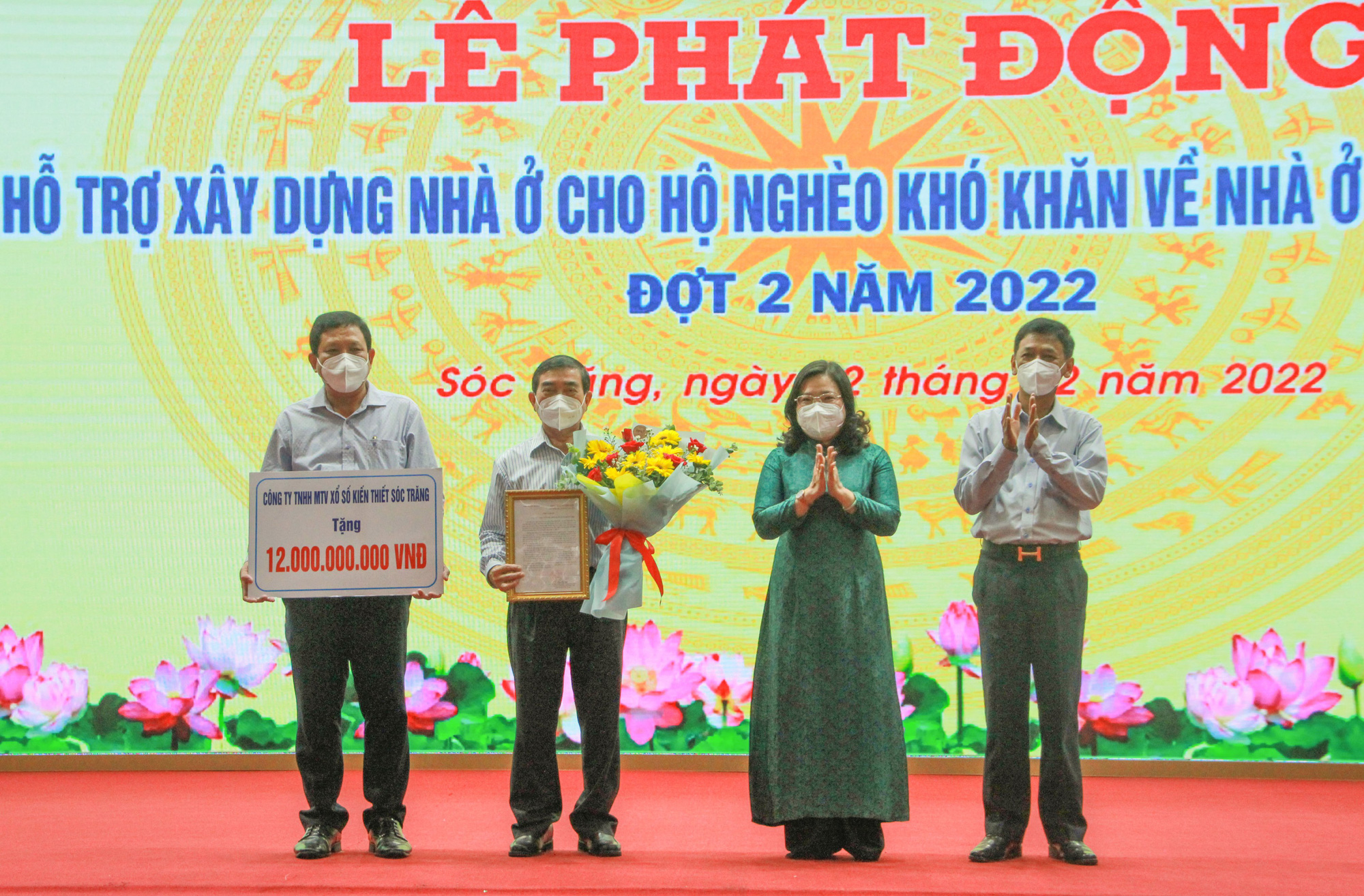 Sóc Trăng phát động xây gần 2.000 căn nhà cho hộ nghèo