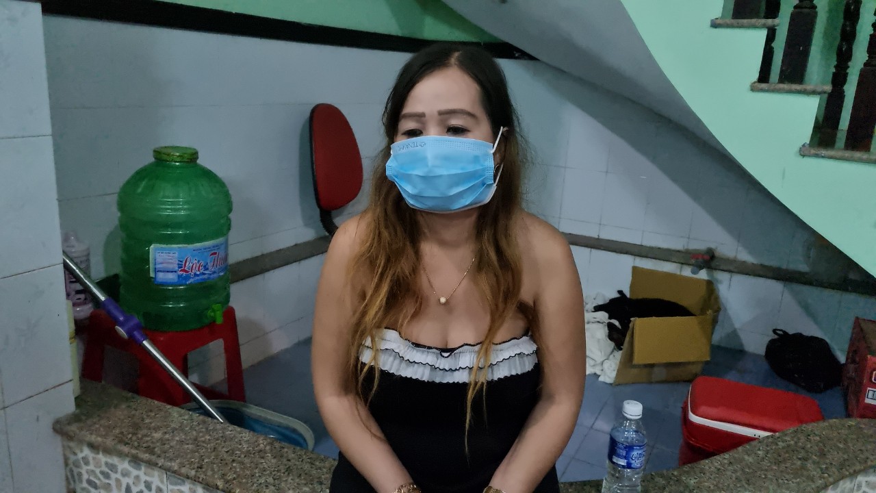 Bắt quả tang 3 cặp nam nữ đang &ldquo;m&acirc;y mưa&rdquo; tại nh&agrave; nghỉ Li&ecirc;n Hương - Ảnh 2.