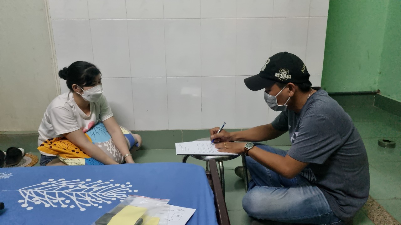 Bắt quả tang 3 cặp nam nữ đang &ldquo;m&acirc;y mưa&rdquo; tại nh&agrave; nghỉ Li&ecirc;n Hương - Ảnh 3.