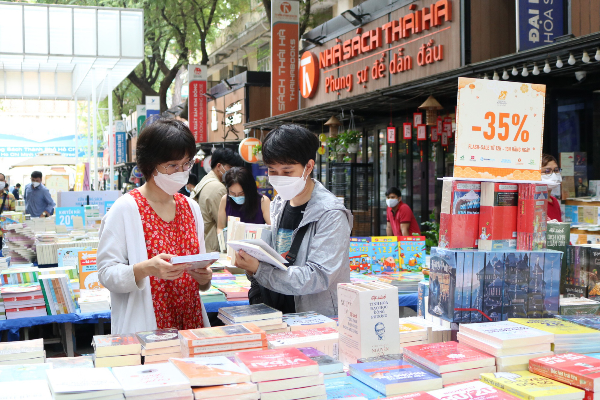 Cơ hội "rinh" sách hay giá rẻ tại Hội Sách xuyên Việt