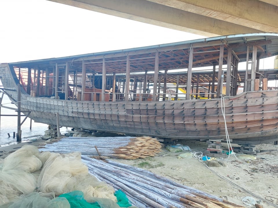 Mượn danh doanh nghiệp để đóng 4 chiếc thuyền du lịch trên sông Hương? - Ảnh 2.
