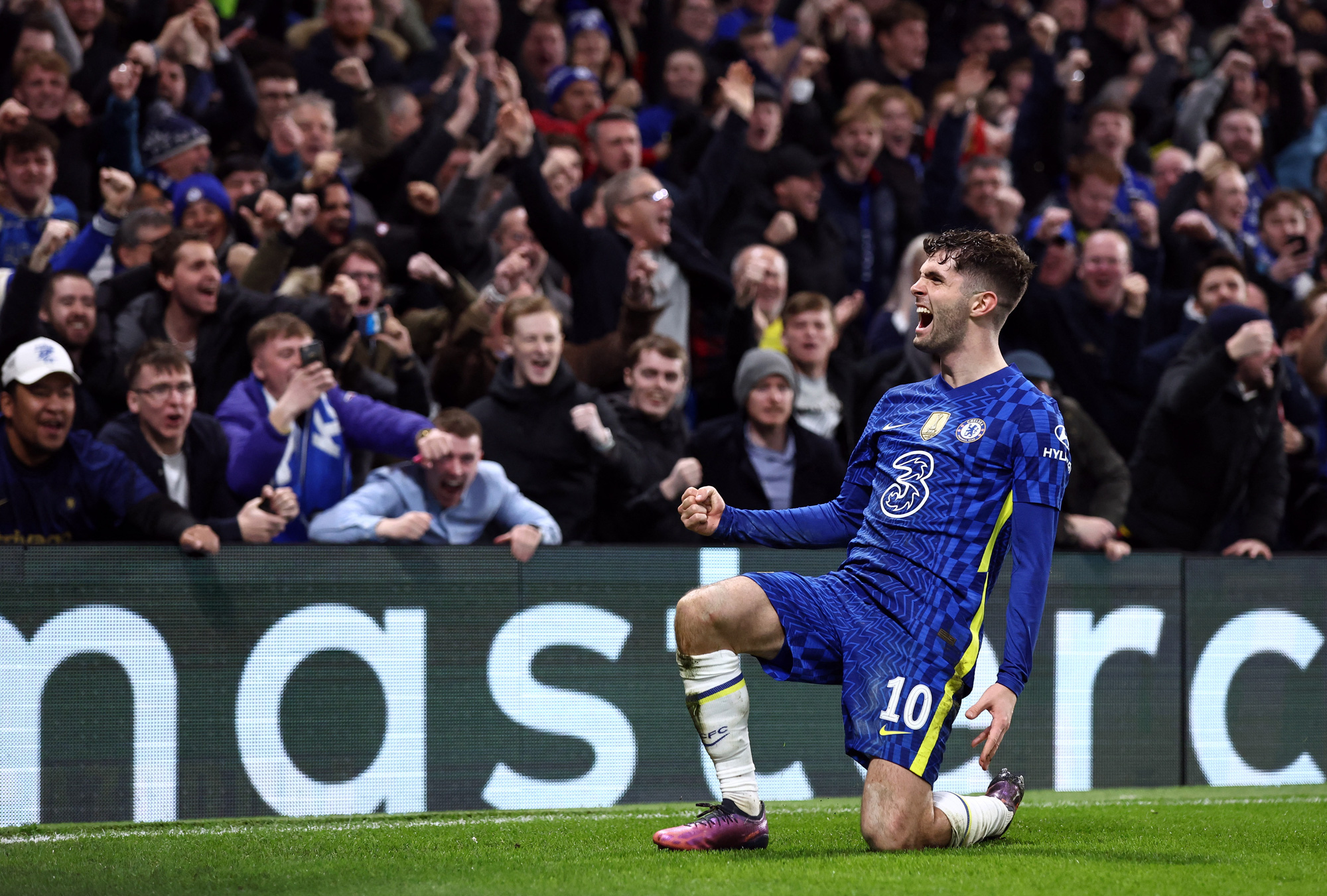 Phản c&ocirc;ng si&ecirc;u đỉnh, Chelsea hạ nh&agrave; v&ocirc; địch Ligue 1 tại Stamford Bridge - Ảnh 6.
