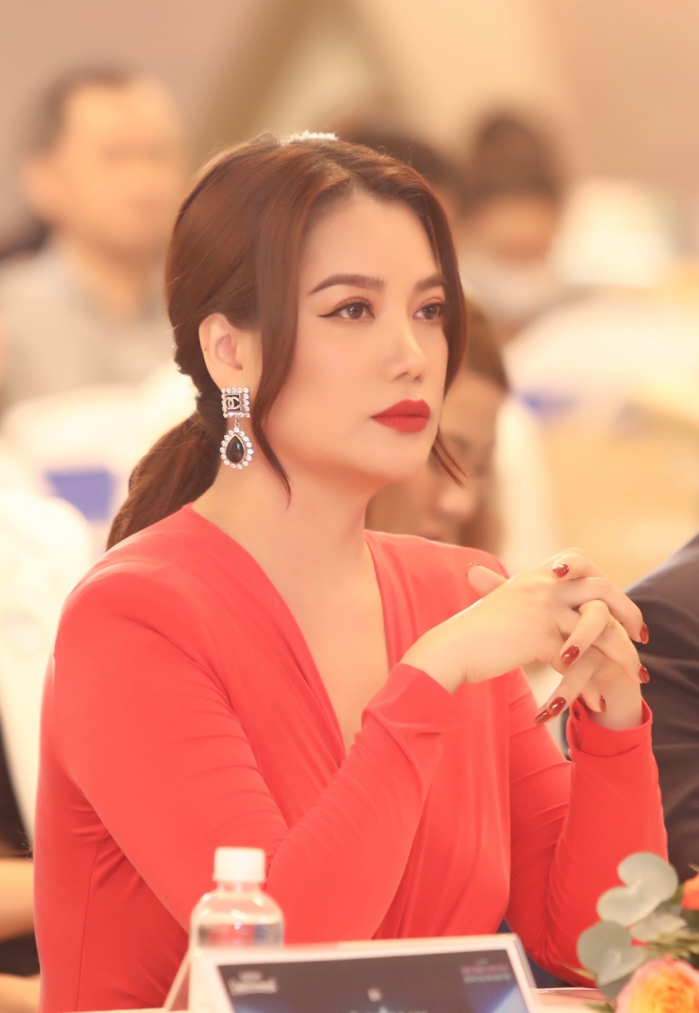 MC Nguy&ecirc;n Khang diện trang phục Mon Amie Veston cực lịch l&atilde;m - Ảnh 5.