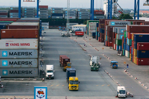 Đột phá để phục hồi kinh tế (*): Dẫn vốn "khủng" vào ngành logistics