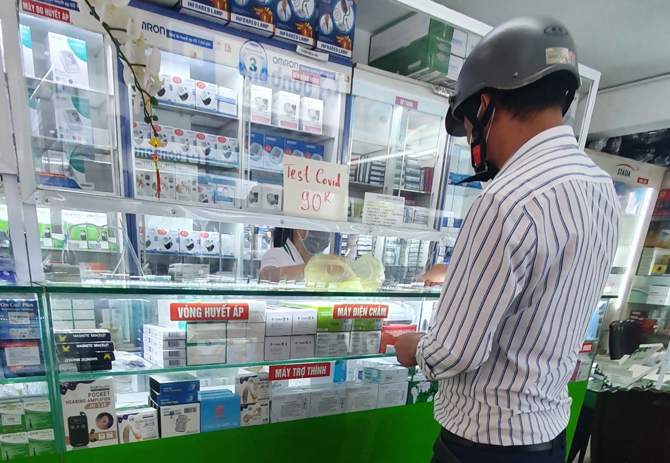 Đắk Lắk: Số ca mắc Covid-19 tăng mạnh, ch&aacute;y kit test nhanh - Ảnh 1.