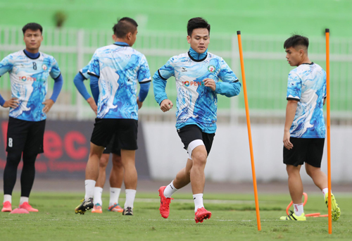 Khai mạc V-League chỉ hoãn 1 trận