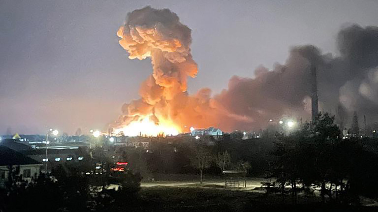 NATO chỉ trích Nga, các lãnh đạo Mỹ và Ukraine lên tiếng - Ảnh 1.