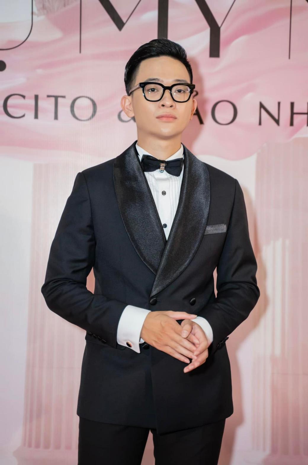 MC Quang Huy diện nhiều bộ suit lịch lãm đến từ thương hiệu Mon Amie Veston - Ảnh 5.