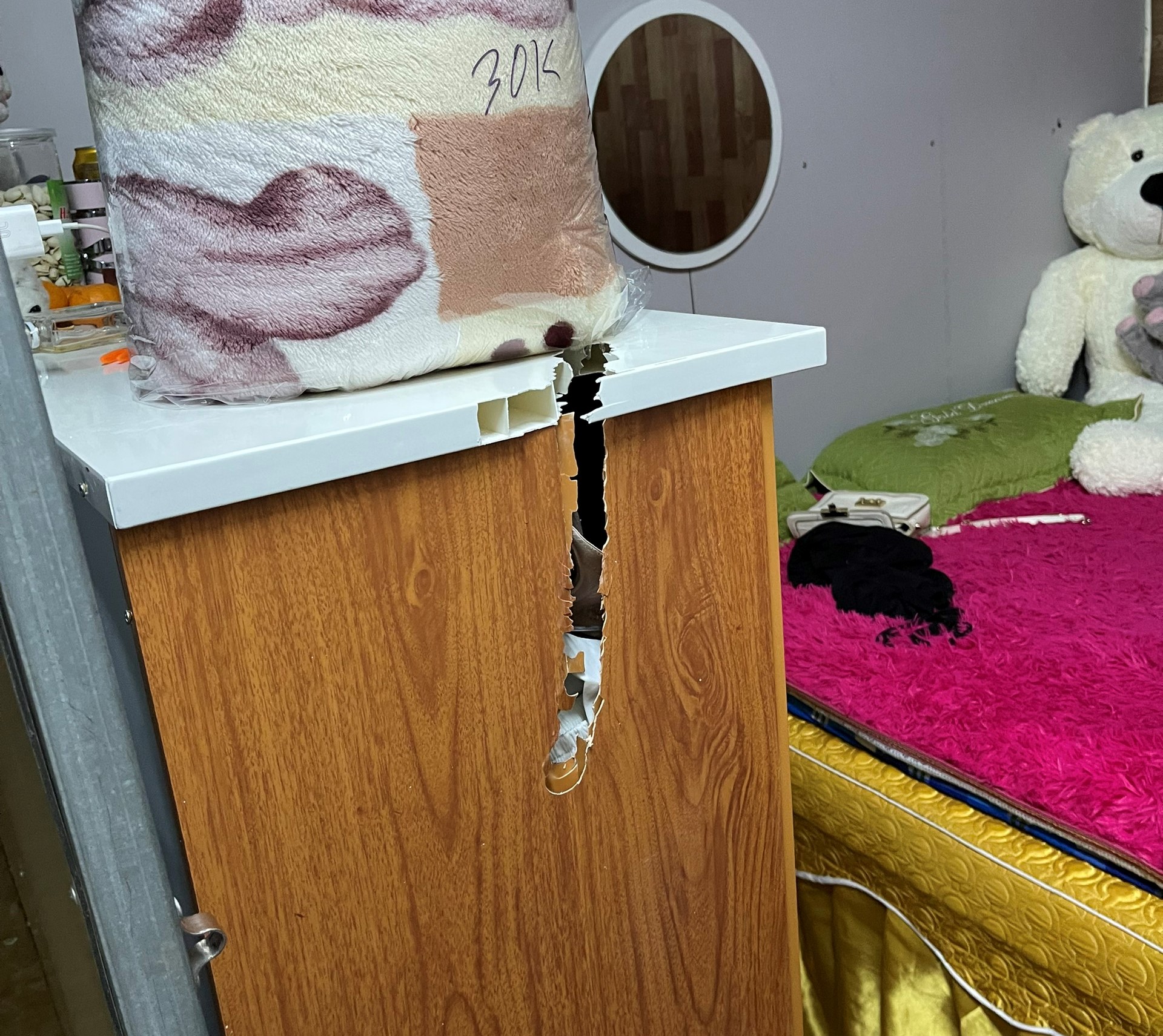 Đ&agrave; Nẵng: Nam thanh ni&ecirc;n v&ocirc; cớ đuổi đ&aacute;nh nh&acirc;n vi&ecirc;n massage, lấy t&agrave;i sản - Ảnh 2.