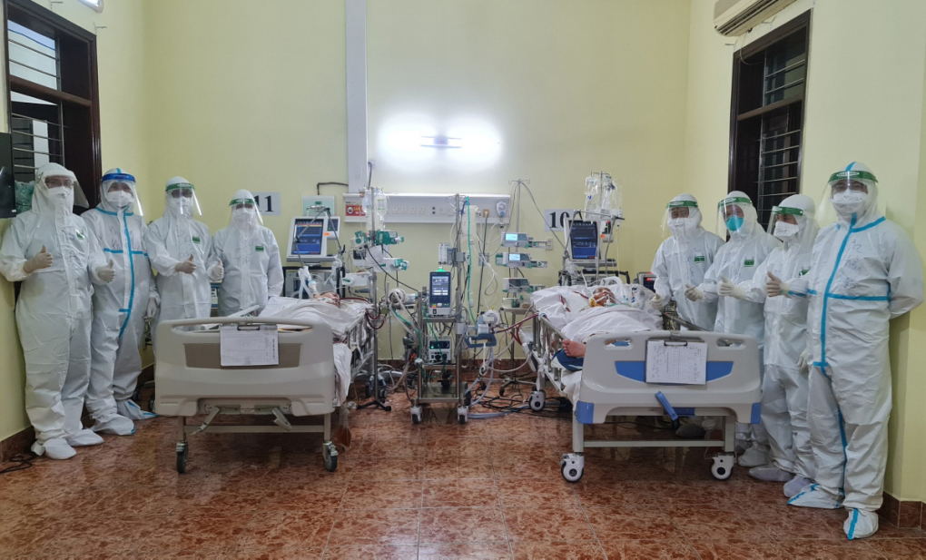 Giữ mạng sống bằng ECMO tách đôi - Ảnh 1.