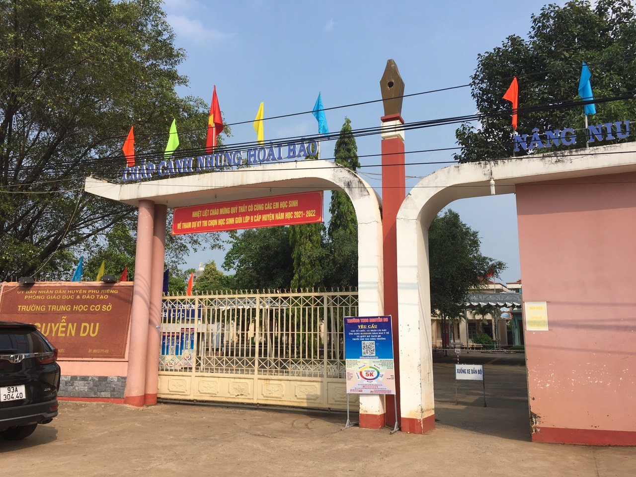 Học sinh Bình Phước trở lại học trực tuyến vì dịch Covid-19 bùng phát