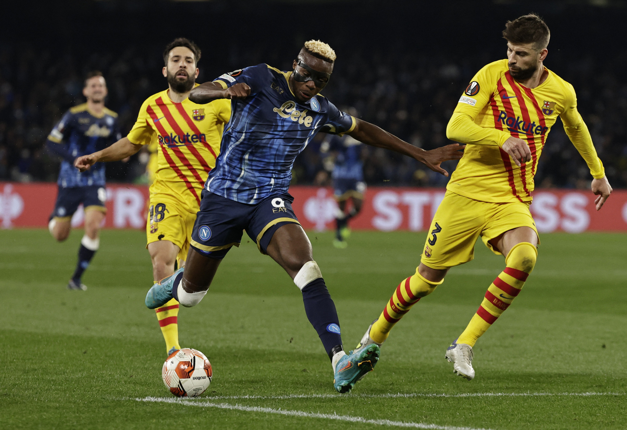 Man United rao b&aacute;n 13 ng&ocirc;i sao, n&acirc;ng cấp to&agrave;n diện &ldquo;Quỷ đỏ&rdquo; - Ảnh 2.