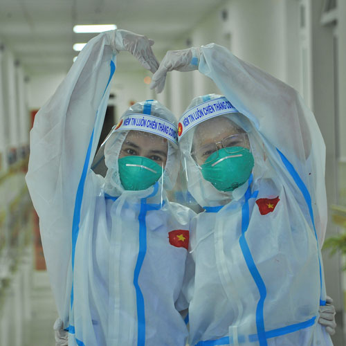 Những bóng hồng trong tâm dịch Covid-19 - Ảnh 4.
