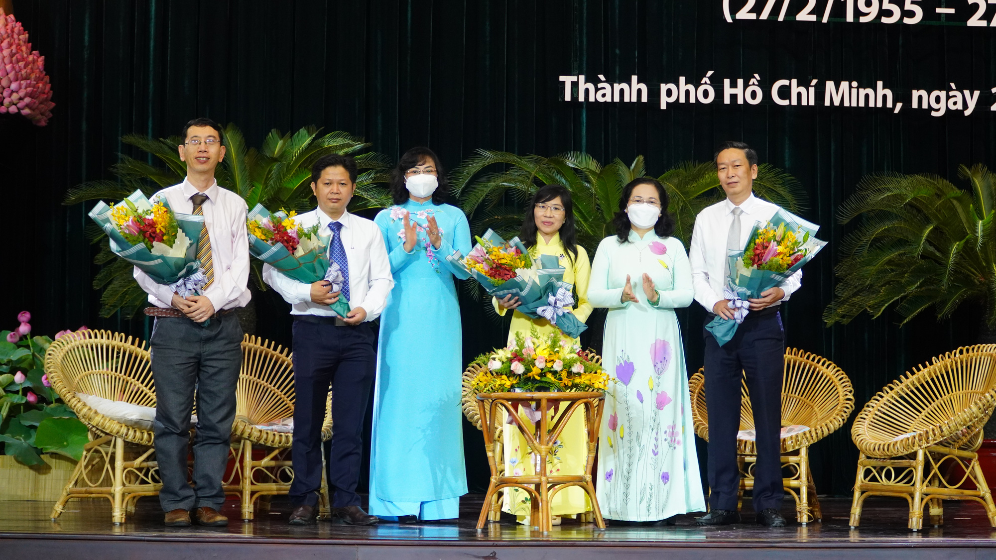 Xúc động bác sĩ, điều dưỡng tuyến đầu hồi tưởng tháng ngày giữa "sóng thần Delta"
