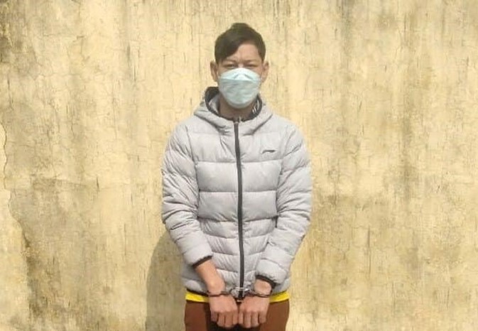 Bị bạn gái đòi nợ, giả giọng người khác nói mình đã chết do Covid-19