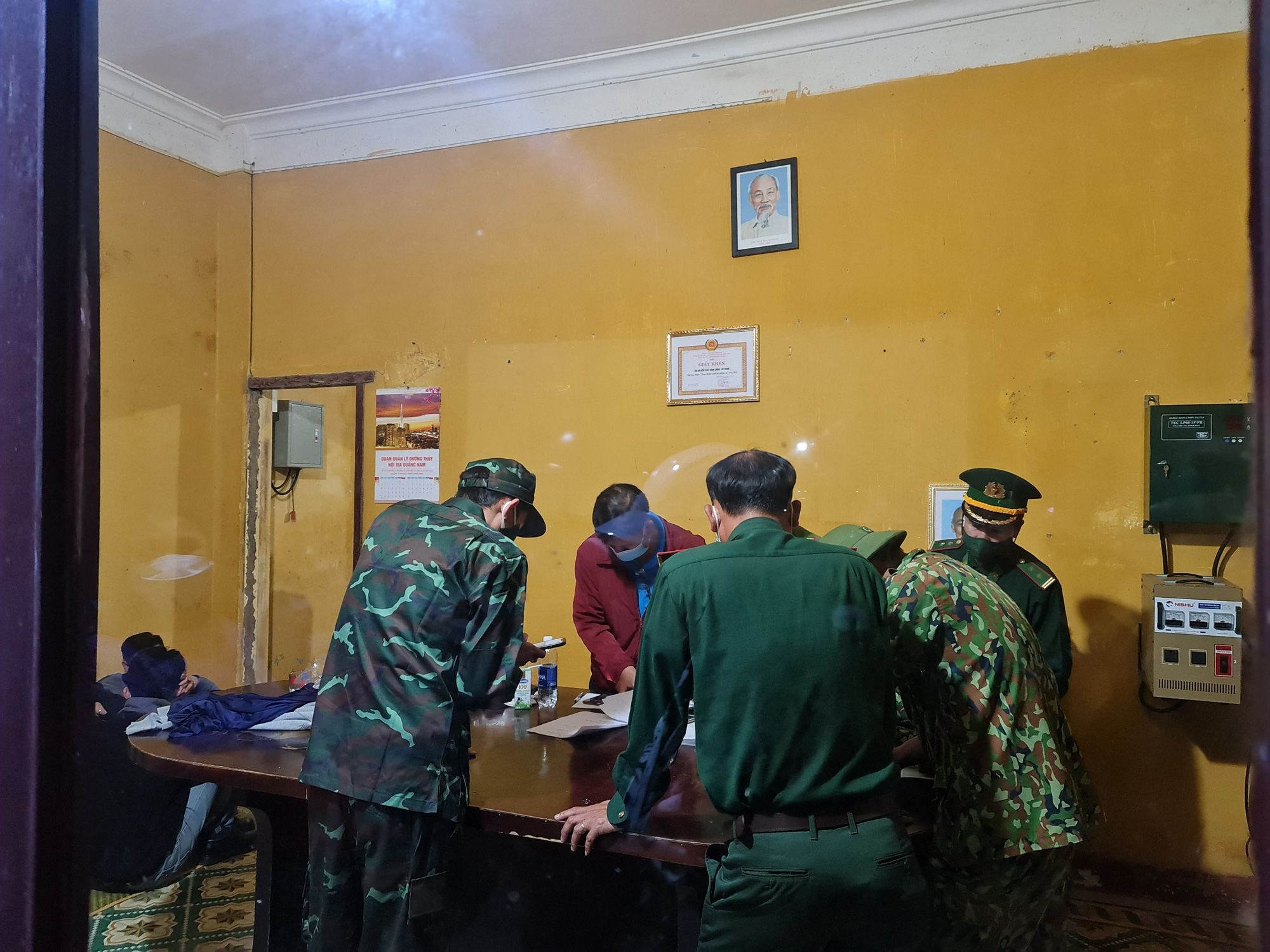 Chìm ca nô ở biển Cửa Đại 17 người chết và mất tích: Trực thăng quần thảo tìm nạn nhân