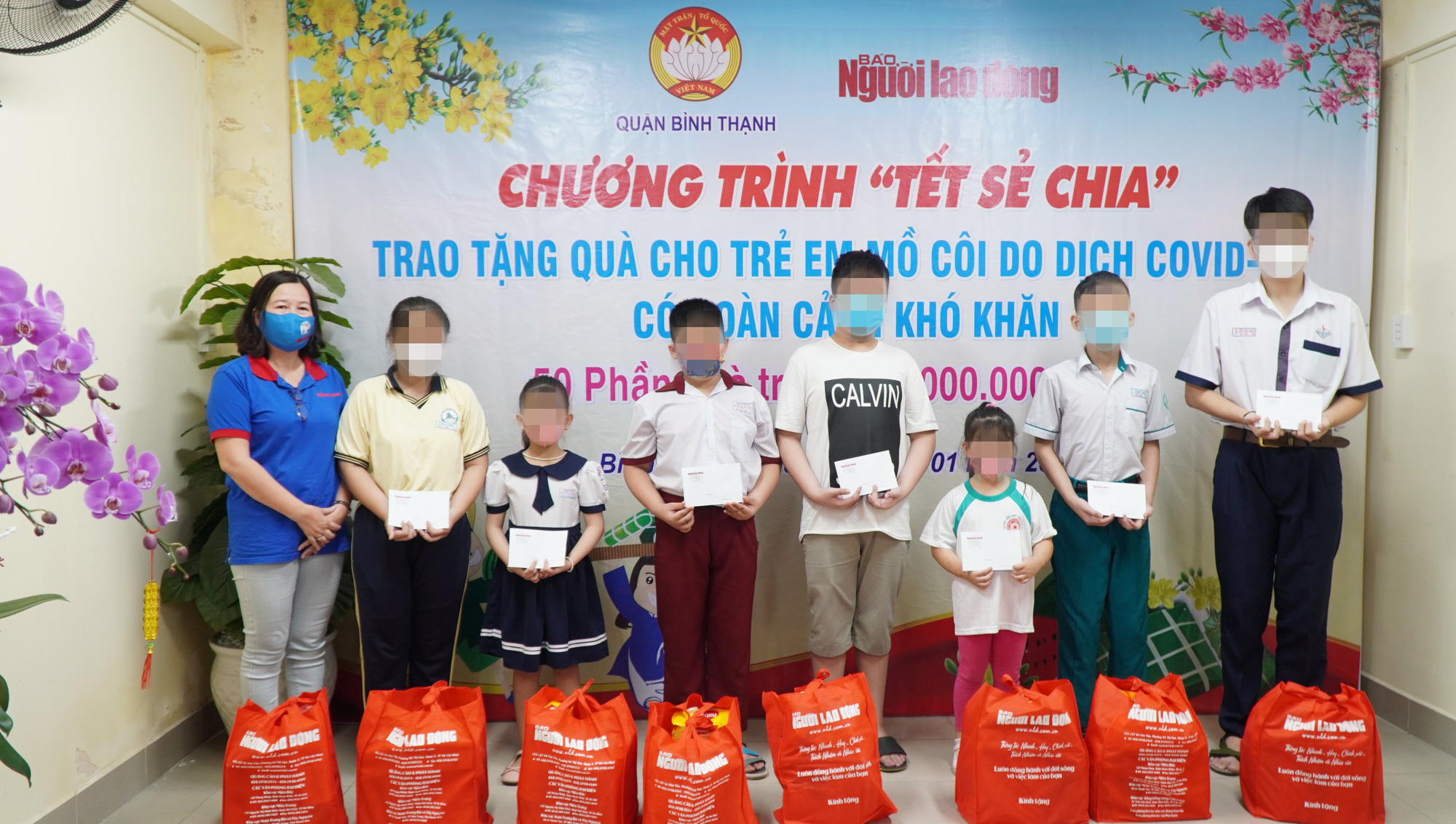 KHÔNG NGỪNG PHỤNG SỰ (*): Bắc cầu nhân ái - Ảnh 2.