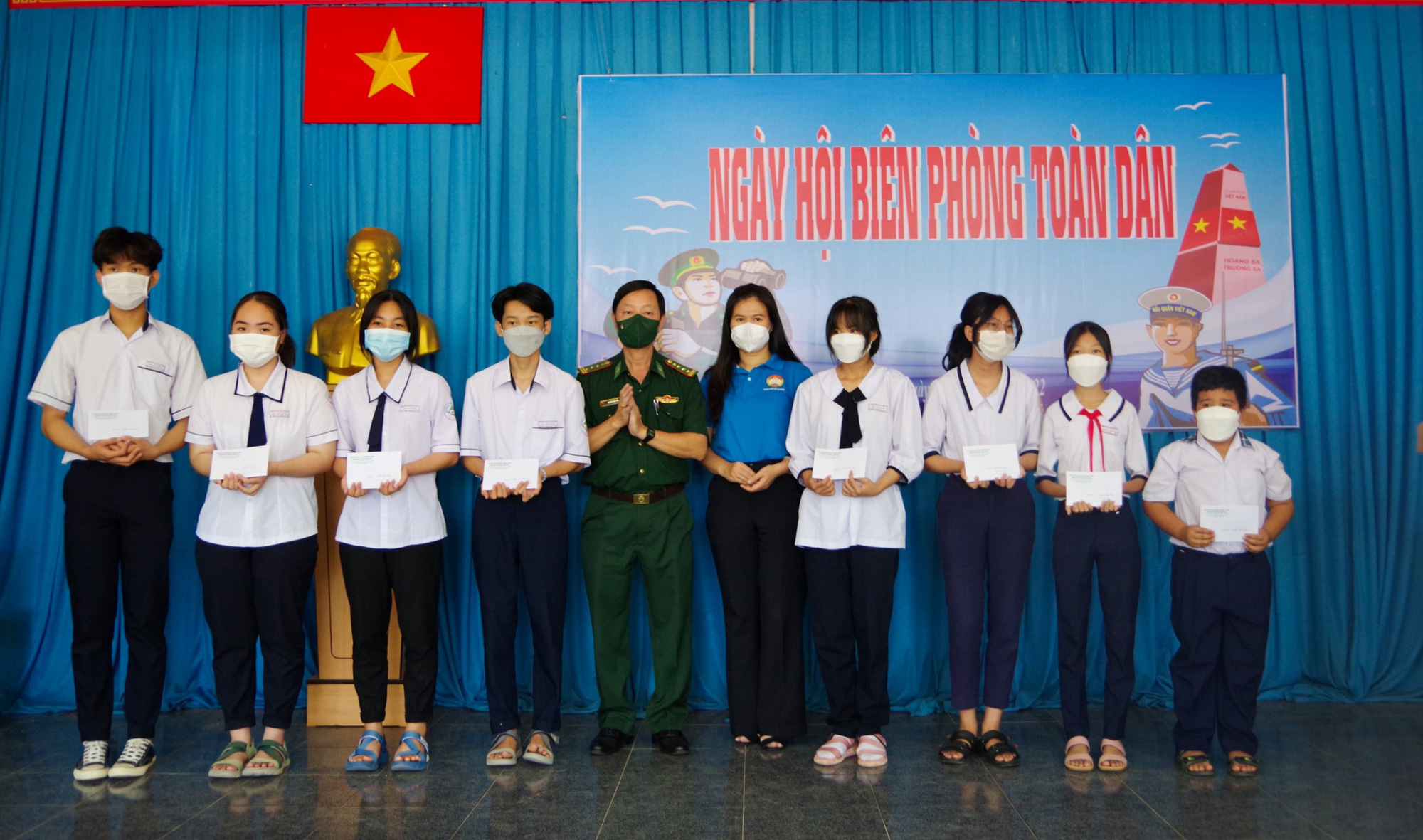 Sôi nổi Ngày hội Biên phòng toàn dân ở khu vực biên giới biển