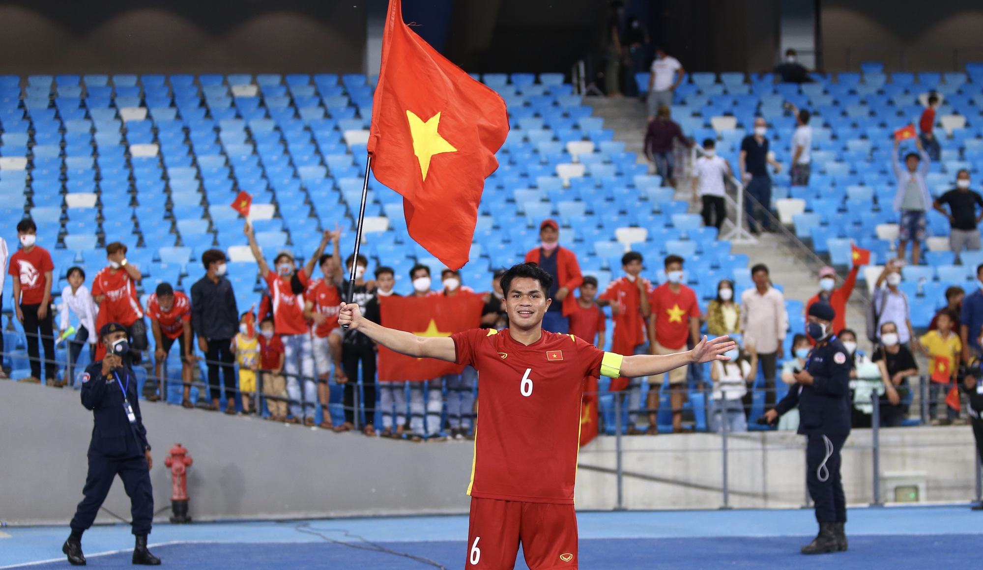 Đội trưởng U23 Dụng Quang Nho: Tôi xin về Bình Thuận thắp nhang cho bà ngoại