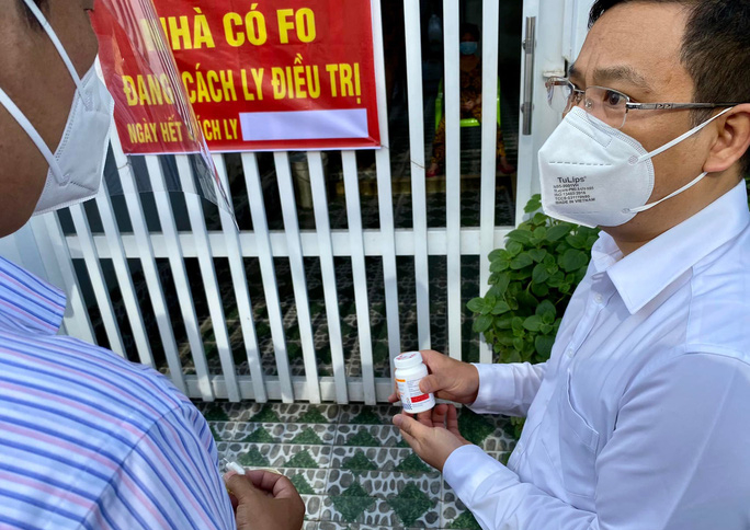 Chất thải sinh hoạt của F0 tại nhà và người chăm sóc được xử lý thế nào?