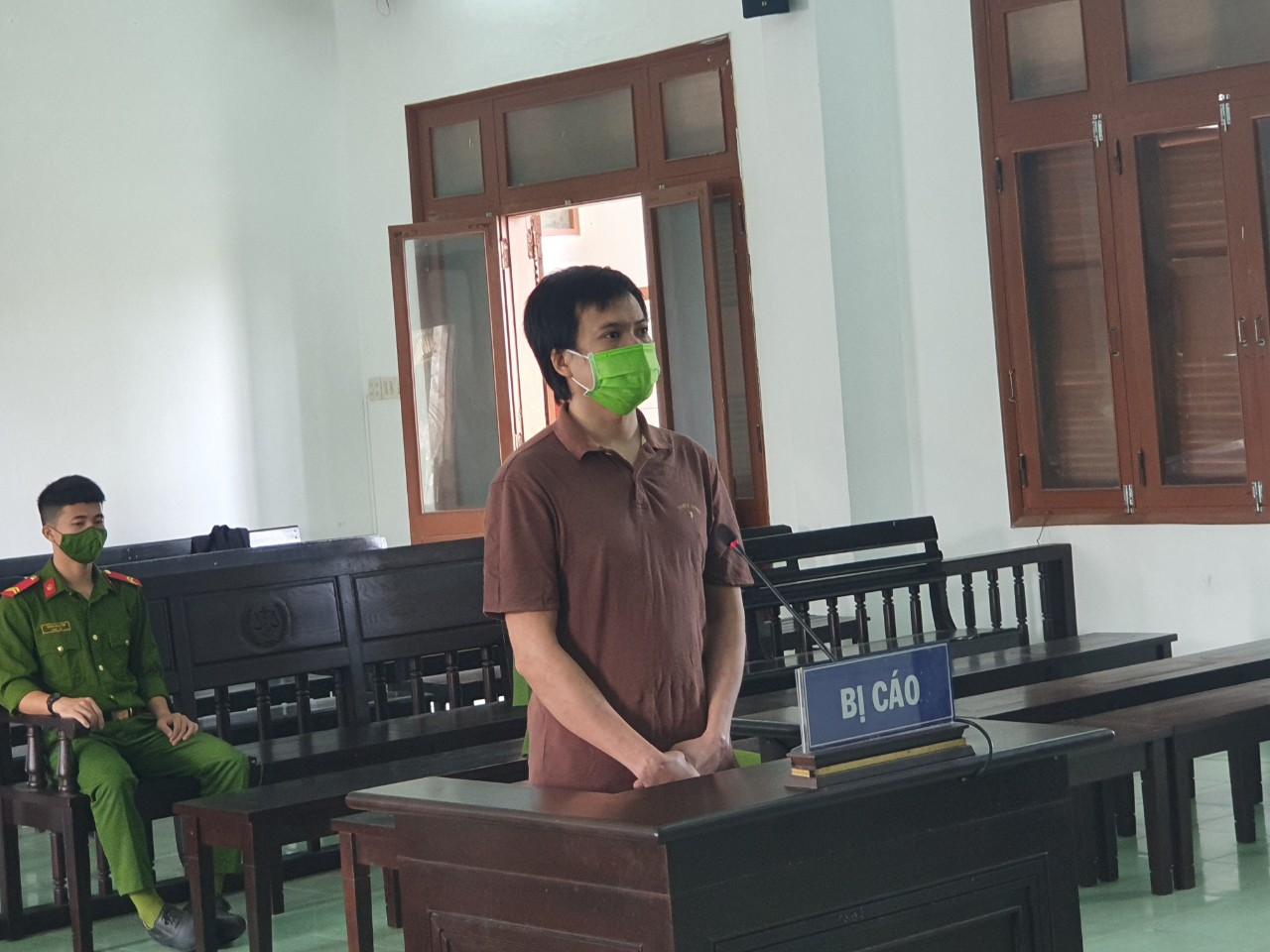Hám tiền, đưa 11 người Trung Quốc luồn sâu vào Việt Nam