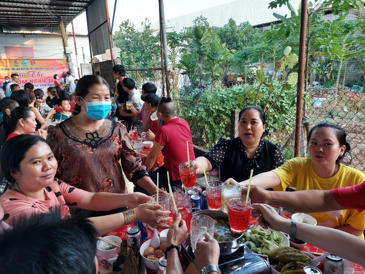 Tết về x&oacute;m trọ - Ảnh 5.